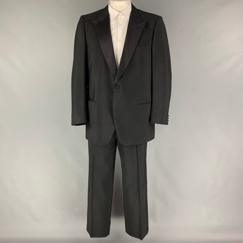 BRIONI for COURTOUE Size 46 Black Wool Mohair Peak Lapel Tuxedo Suit