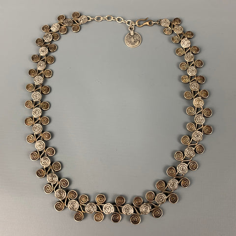 Collier pendentif pièce de monnaie en métal argenté VINTAGE