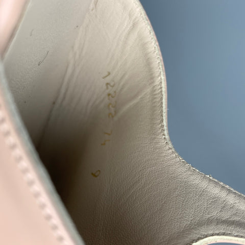 FREDA SALVADOR Talla 9 Zapatos planos con tira en T de cuero beige