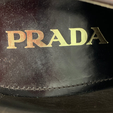 PRADA Taille 8.5 Chaussures à lacets en cuir perforé marron