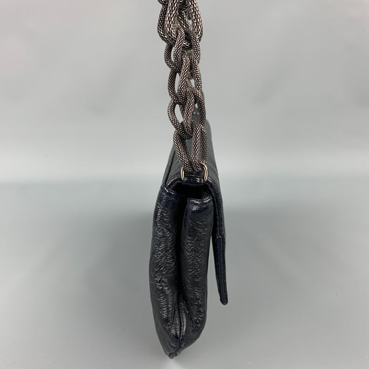 MICHELE Sac à main en cuir texturé noir avec chaîne en métal