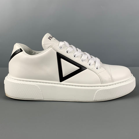 PRADA Talla 7.5 Zapatillas de deporte con cordones de cuero blanco