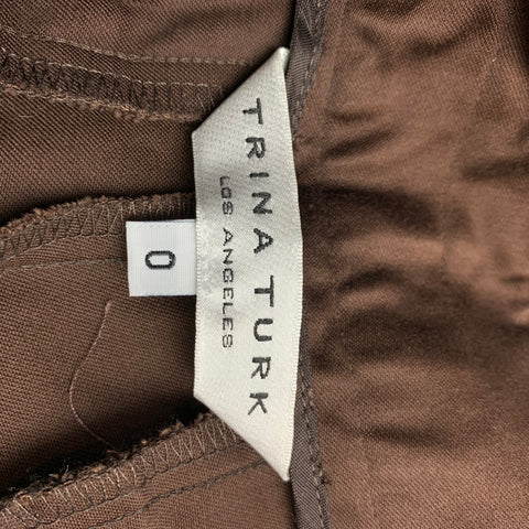 TRINA TURK Talla 0 Pantalón Corto Plisado Algodón/Poliuretano Marrón