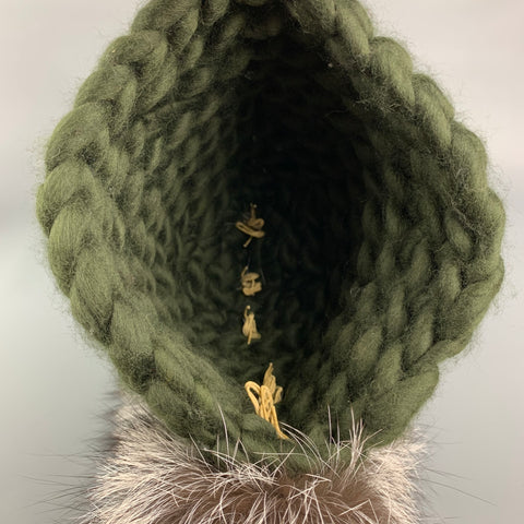 MISCHA LAMPERT Gorro XL Poms Pohawk de lana de punto verde oliva y marrón