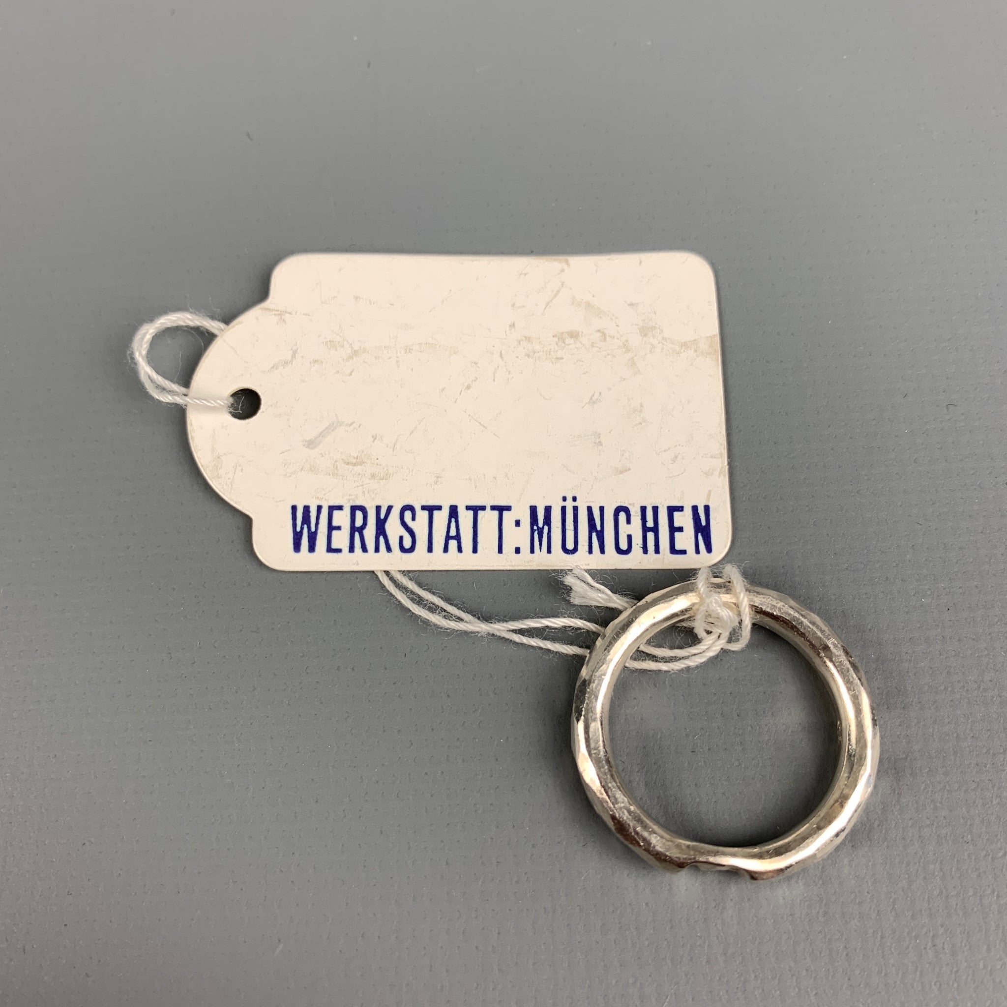WERKSTATT：MUNCHEN KEYRING NAME PLATE Werkstatt:münchen Name Plate Silver Keyring | ModeSens