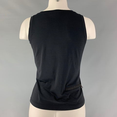 PRADA Talla M Top casual negro liso con cuello en V
