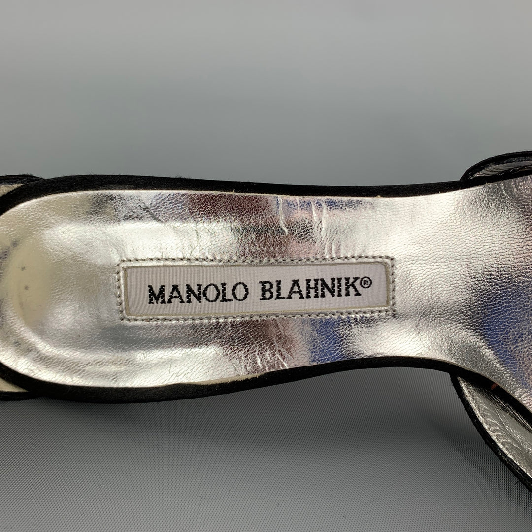 MANOLO BLAHNIK Talla 8 Sandalias con correa en el tobillo con diamantes de imitación de seda satinada negra
