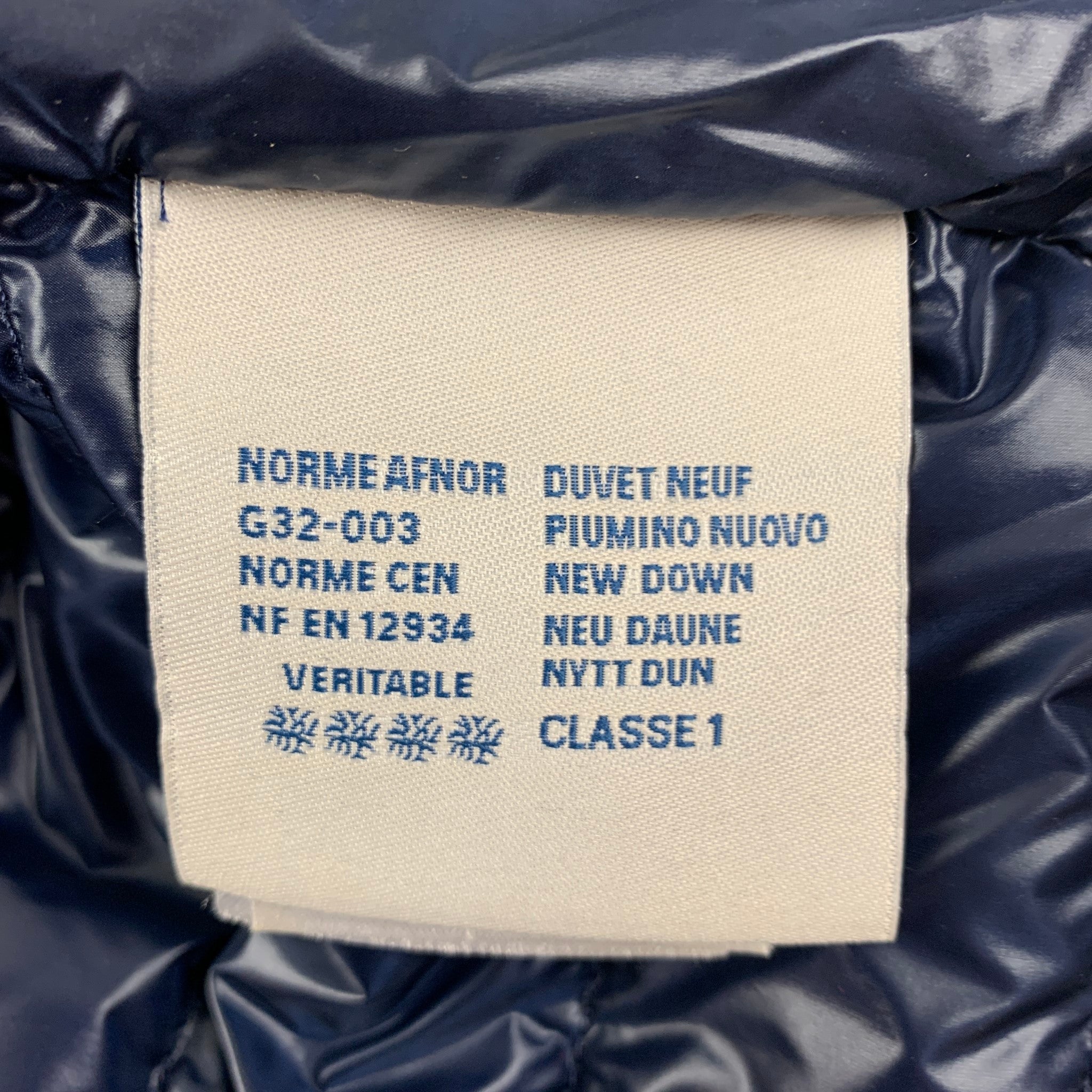 MONCLER Size L Navy Quilted Nylon Zip Up Jacket – Sui Generis