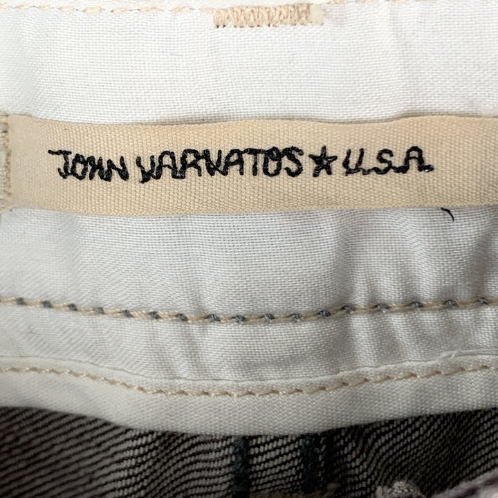 JOHN VARVATOS * U.S.A. Size 32 Grey Wash Denim Button Fly Jeans