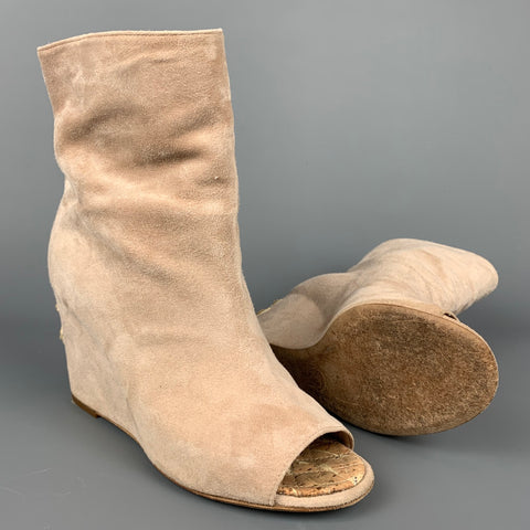 CHANEL Talla 6.5 Botines peep toe de ante beige