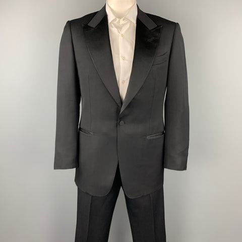 TOM FORD Size 40 Regular Black Wool / Mohair Peak Lapel Tuxedo Suit