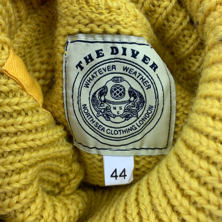 THE DIVER Size XL Yellow Knitted Wool Turtleneck Sweater