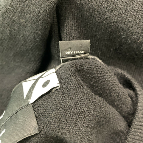 SAKS FIFTH AVENUE Size M Black Cashmere V-Neck Pullover