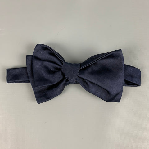BRENDA KETT Navy Bow Tie