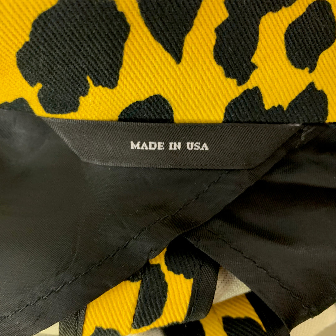 R13 Talla XS Traje de solapa de muesca de algodón con estampado animal amarillo negro