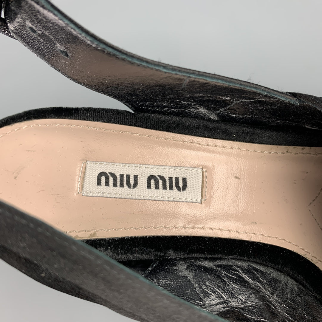 MIU MIU Taille 8 Sandales à plateforme en satin noir à talons épais