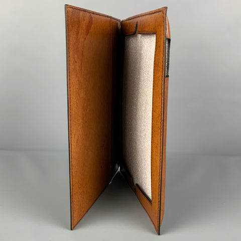 RESTORATION HARDWARE Étui iPad en cuir beige
