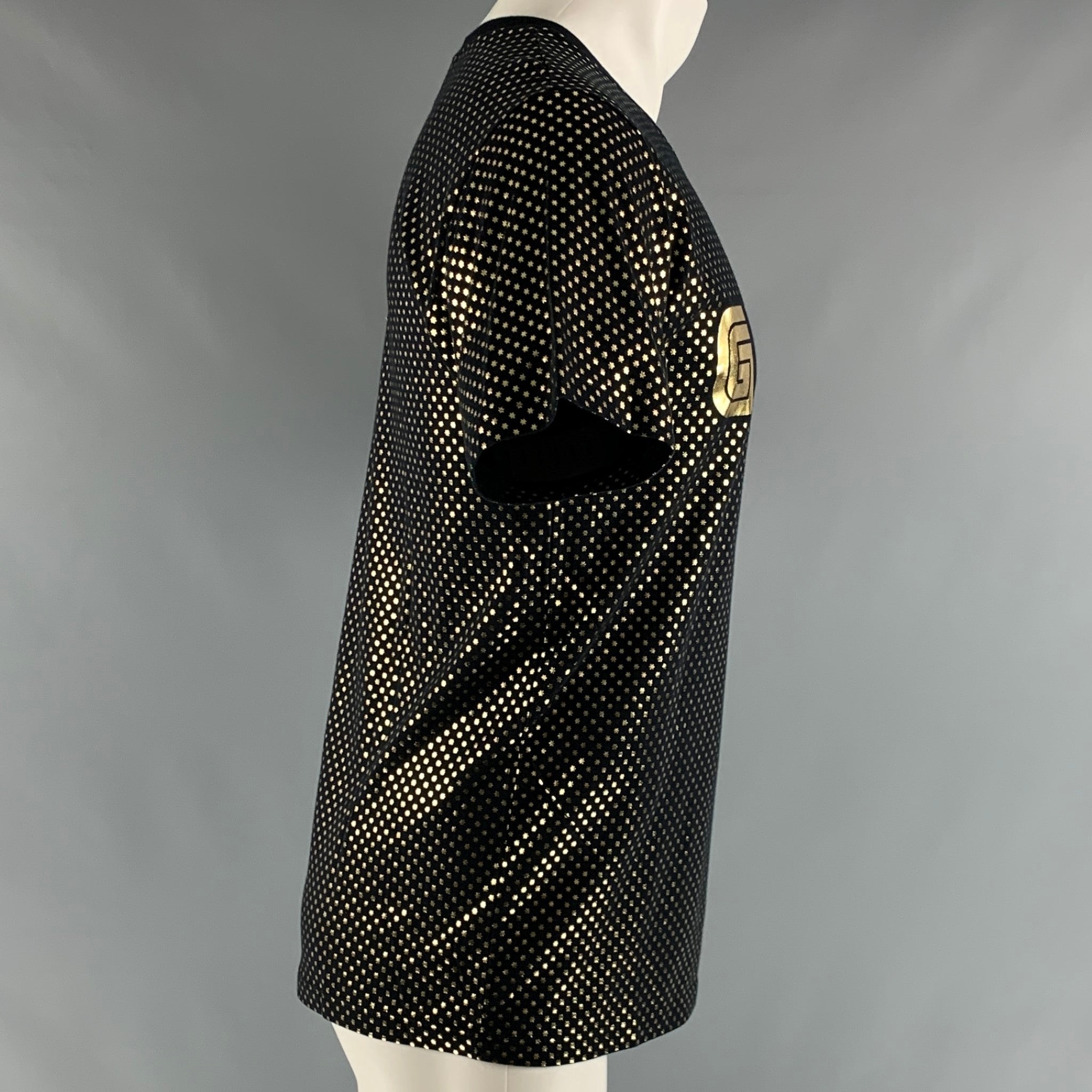 GUCCI Tシャツ　星総柄　黒　金 GUCCI Size XS Black Gold Stars Cotton Crew-Neck T-shirt – Sui