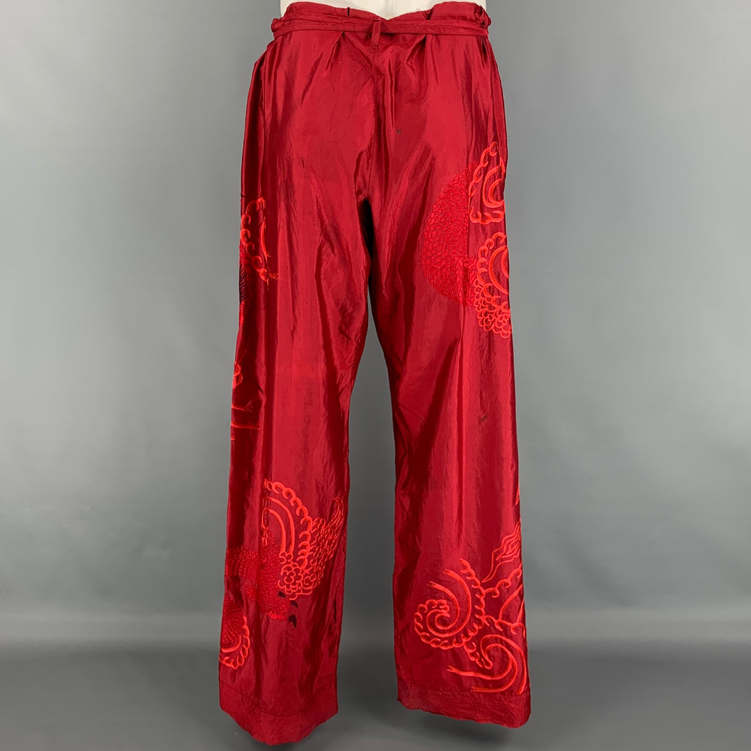 GUCCI by TOM FORD 2001 XL Pantalones de karate de pierna ancha de seda bordados con dragón rojo