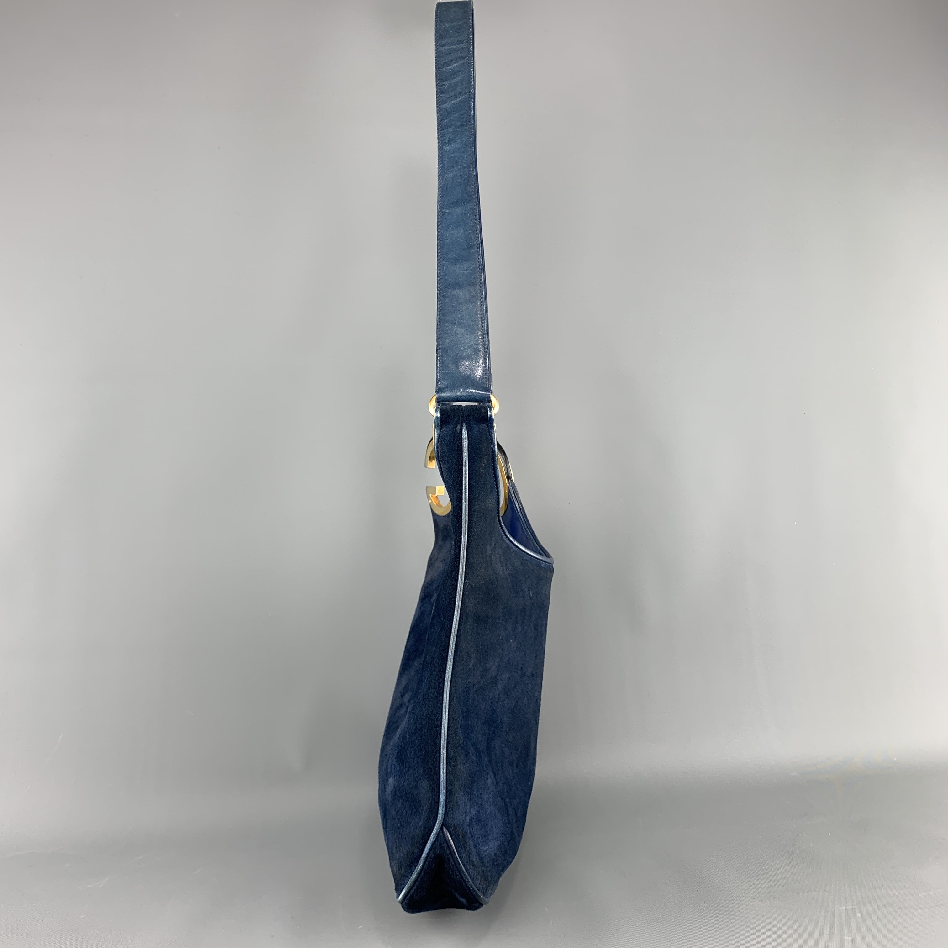 Vintage GUCCI Navy Blue Suede Gold Tone GG Shoulder Bag – Sui