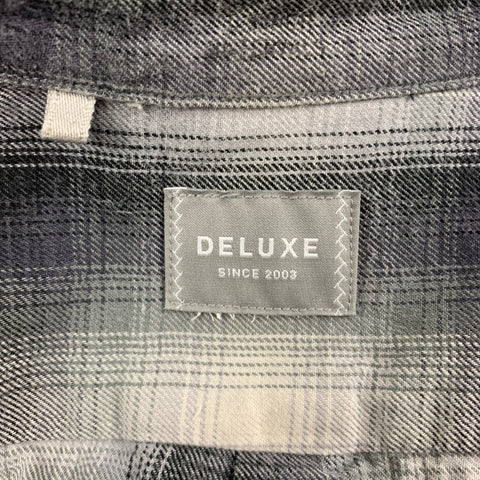 DELUXE Size M Grey White Plaid Cotton Long Sleeve Shirt