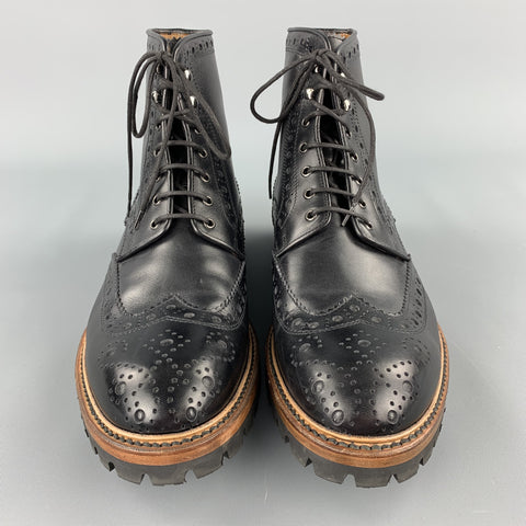 ANTONIO MAURIZI Taille 8,5 Bottes à bout d'aile en cuir perforé noir
