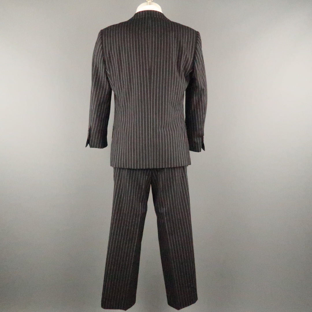 GUCCI Chest Size 42 Black & White Pinstripe Wool Notch Lapel 34 27 Suit