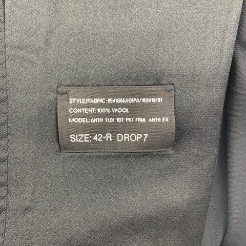 RALPH LAUREN Black Label Size 42 Regular Black Wool Peak Lapel Tuxedo Suit