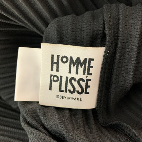 ISSEY MIYAKE Size L Black Pleated Polyester Short Sleeve T-shirt