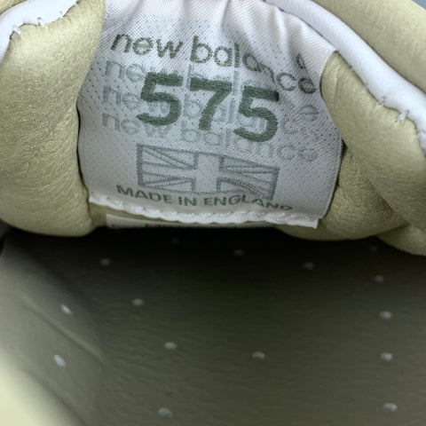 NEW BALANCE 575 Classic Size 10.5 White Two Toned Leather Grey Sneakers