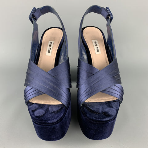 MIU MIU Sandales à plateforme en velours bleu marine à talons épais, taille 8