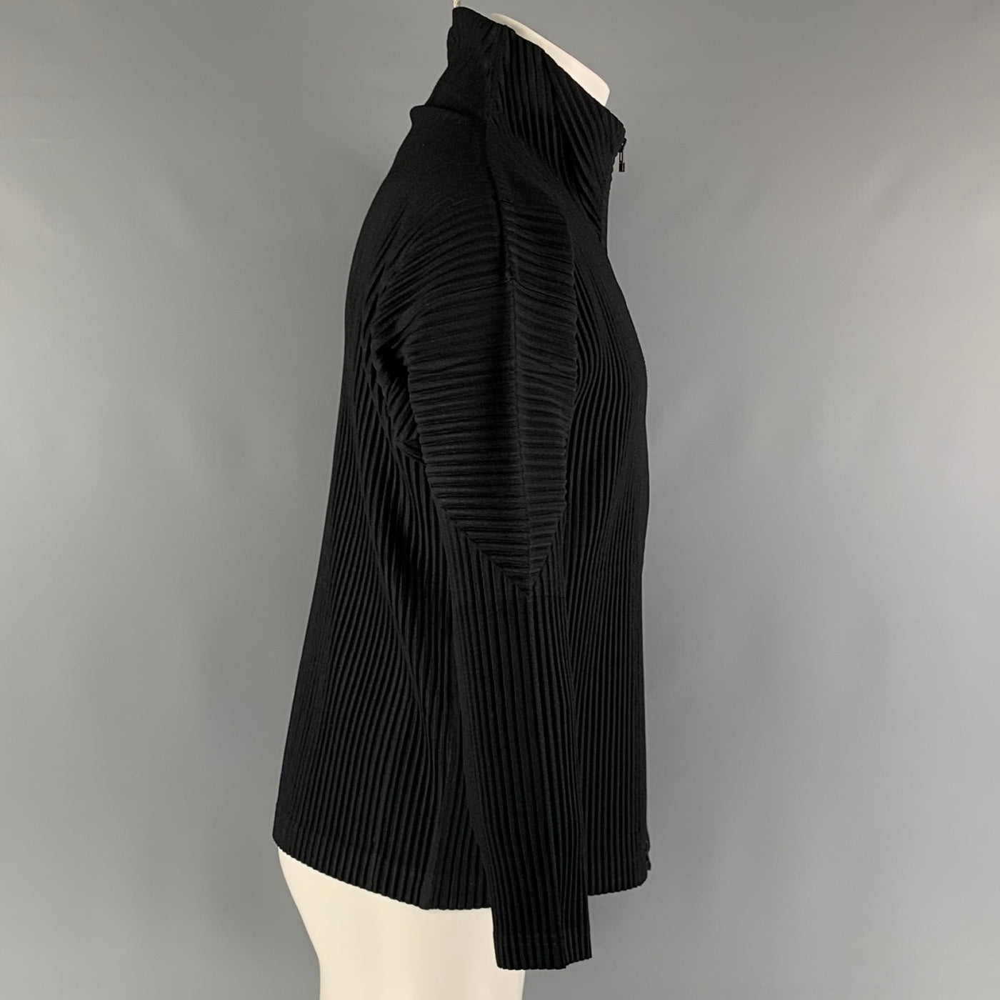 ISSEY MIYAKE Size S Black Pleated Polyester Zip Up Jacket – Sui