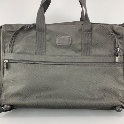 Sac de voyage en toile de nylon noir massif TUMI