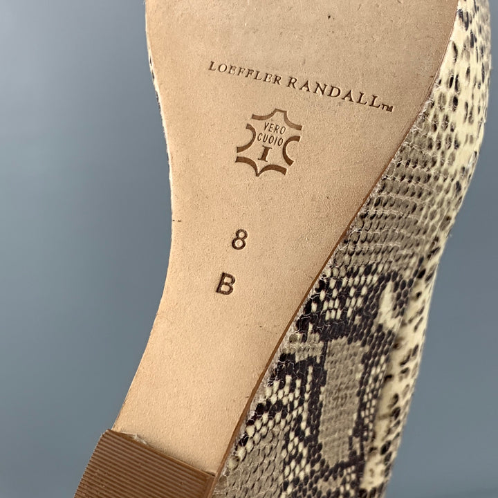 LOEFFLER RANDALL Talla 8 Zapatos de tacón con cuña en relieve con estampado de piel de serpiente de cuero beige grisáceo