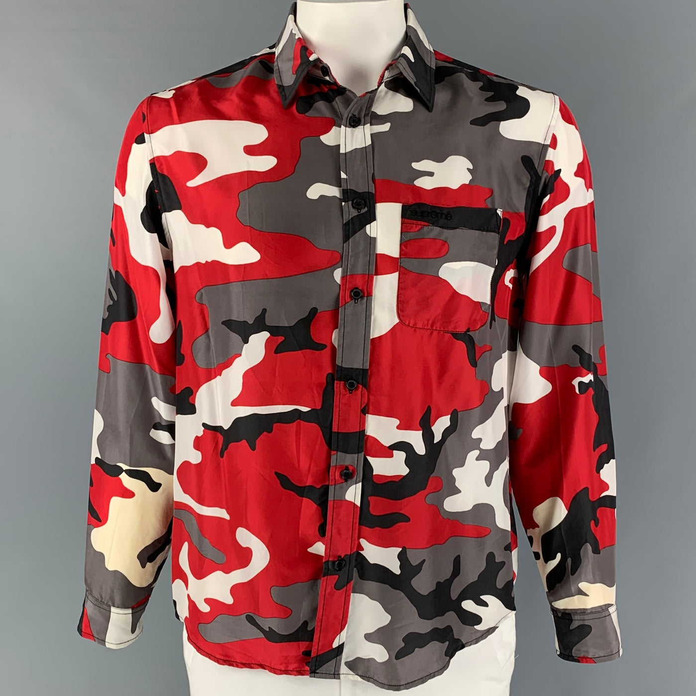 SUPREME SS 19 Collection Size M Red Grey Camouflage Silk Button Up