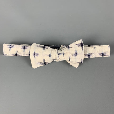 BLADE+BLUE White Navy Print Cotton Bow Tie