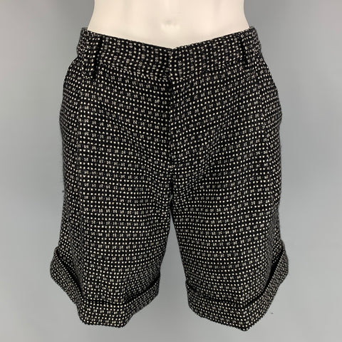 D&amp;G by DOLCE &amp; GABBANA Talla 4 Pantalones cortos plisados ​​texturizados de lana virgen blanco negro