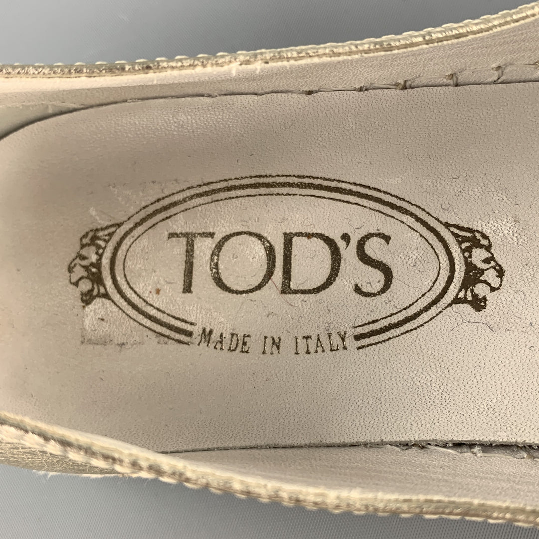 TOD'S Chaussures plates à enfiler en cuir doré taille 7,5