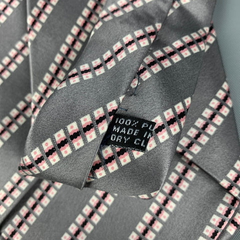STEFANO RICCI Cravate en satin de soie carrés gris blanc rose