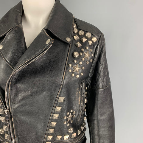 GUCCI SS 17 Talla M Chaqueta motera de cuero desgastado con tachuelas negra