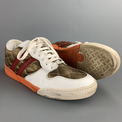 BOTTEGA VENETA Taille 9 Baskets à lacets en cuir matelassé doré