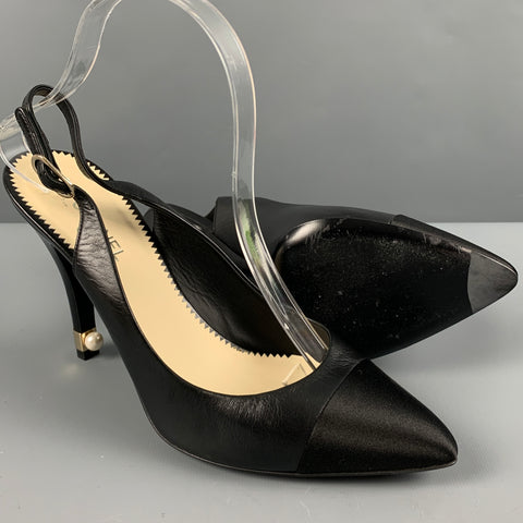 CHANEL Talla 9 Zapatos de tacón con tira trasera de cuero negro