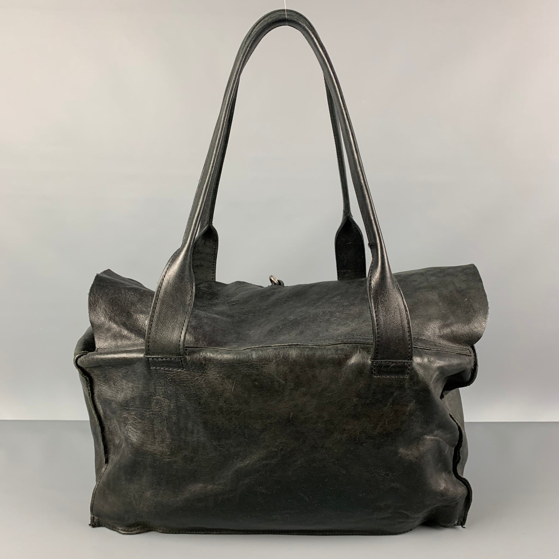 バッグ tagliovivo guidi incarnation ma+ strum TAGLIOVIVO Black Distressed Horsehide Leather Doctor Handbag