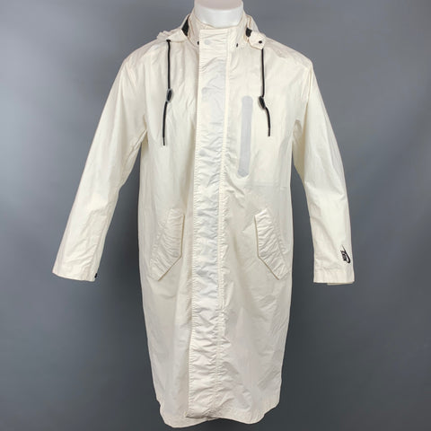 NIKE Talla 40 Abrigo con capucha y cremallera de poliéster / nailon blanco roto y broches a presión