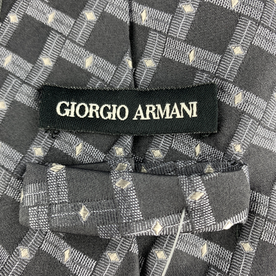 GIORGIO ARMANI Corbata de seda gris geométrica