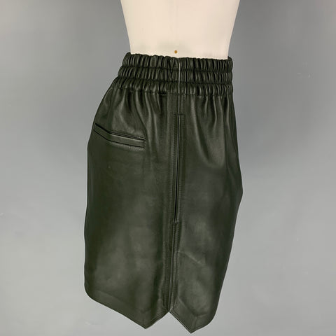 BOTTEGA VENETA Minifalda de cuero verde Talla S