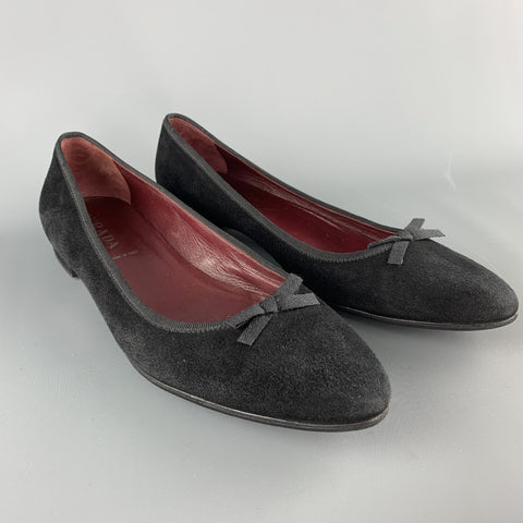 PRADA Talla 10.5 Zapatos planos con lazo puntiagudo de ante negro