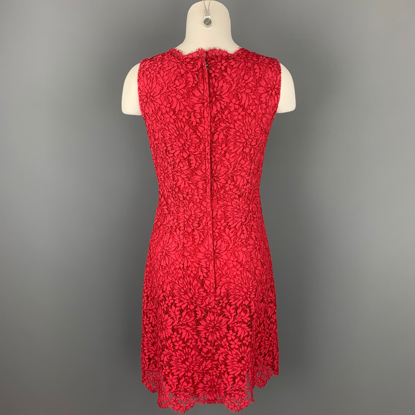 DOLCE & GABBANA Size 4 Red Lace Silk Lined Cocktail Dress