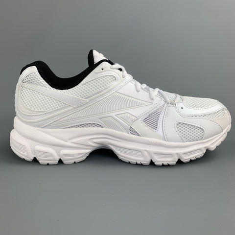 VETEMENTS x REEBOK Spike Runner 200 Size 9 White Nylon Lace Up Sneakers