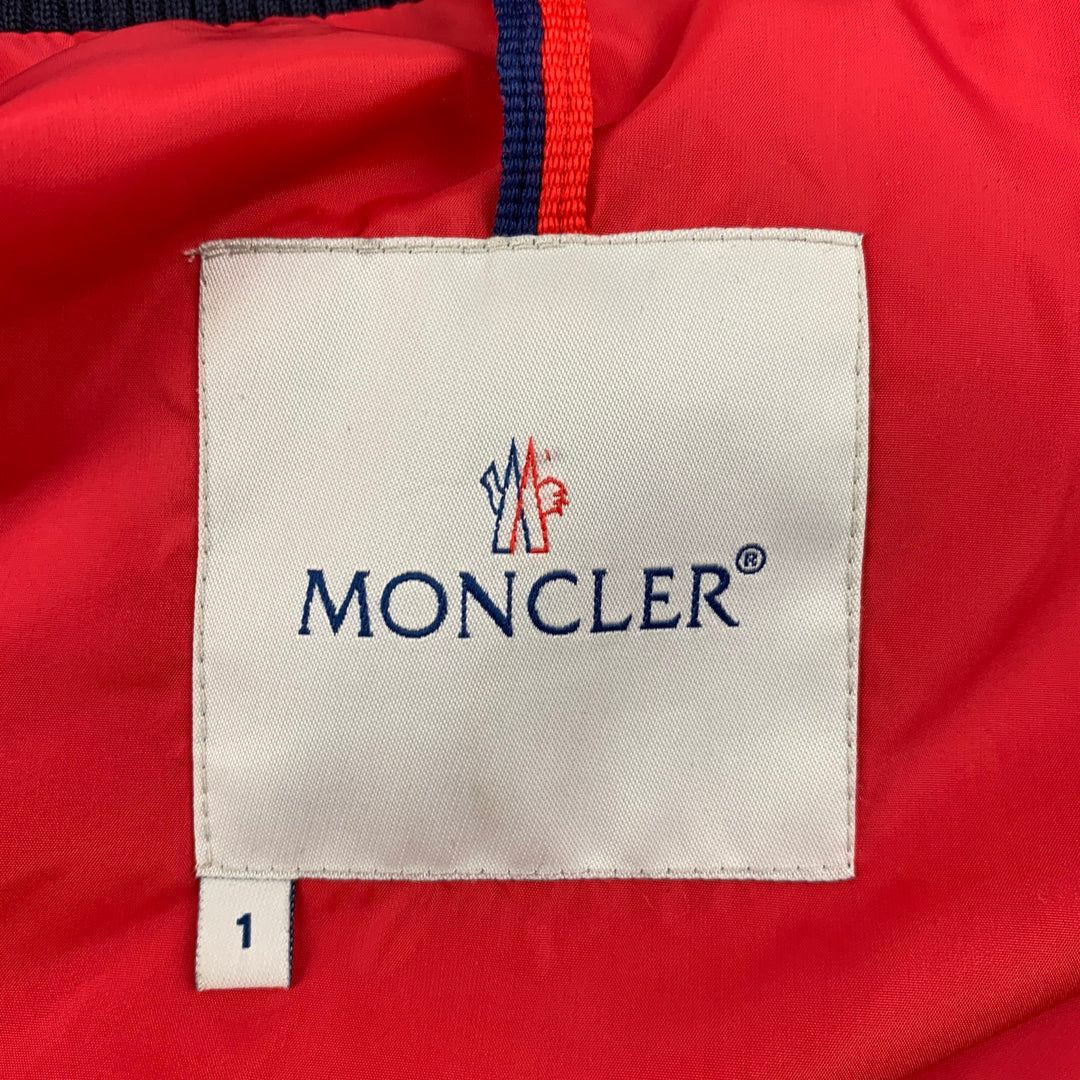 MONCLER Chaqueta cortavientos de nailon con rayas blancas, azul marino, roja, talla S